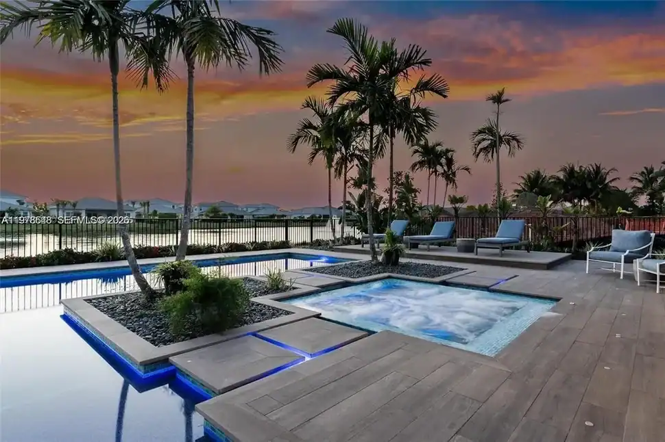 Palm Beach Gardens by Price