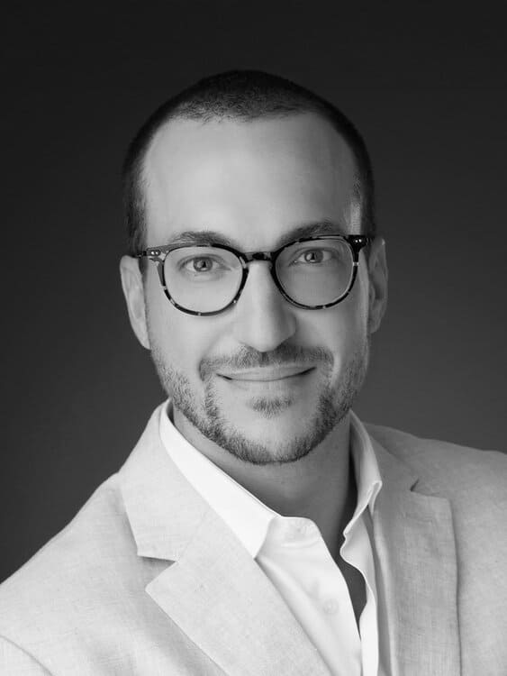 Sean Stolar