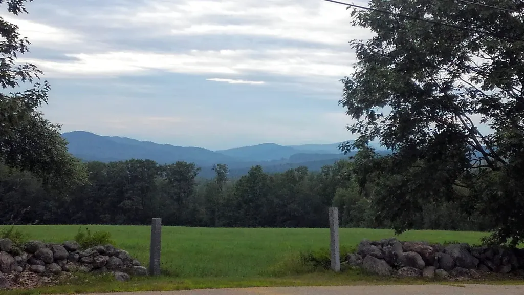 New Hampton Land