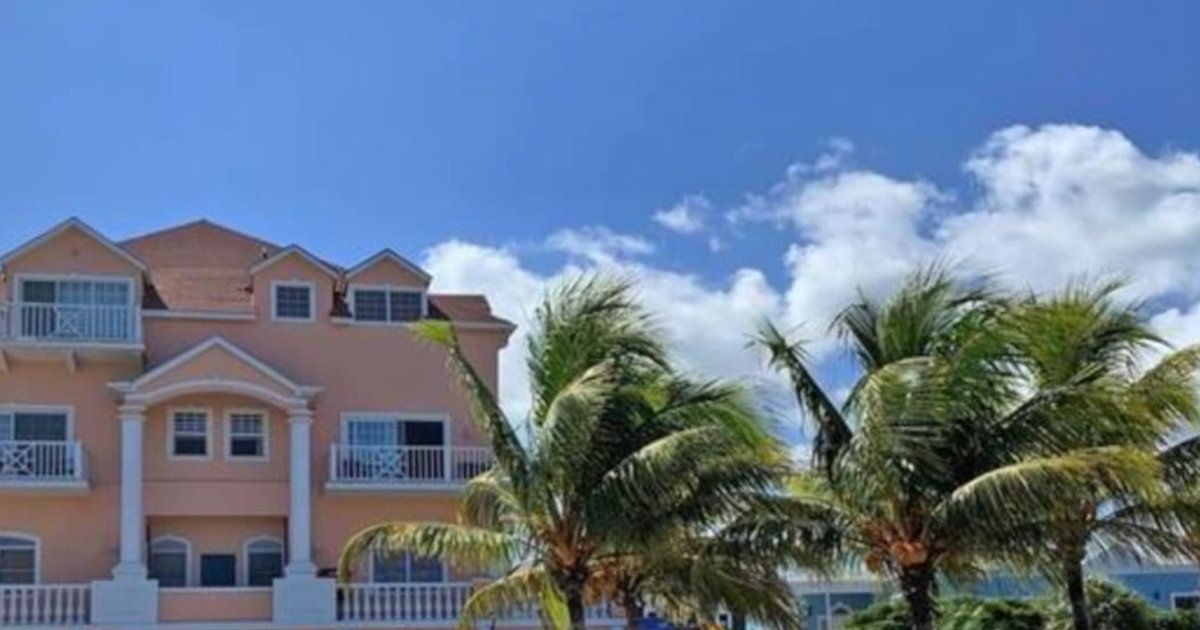 Sandyport Homes for Sale in Nassau, Bahamas