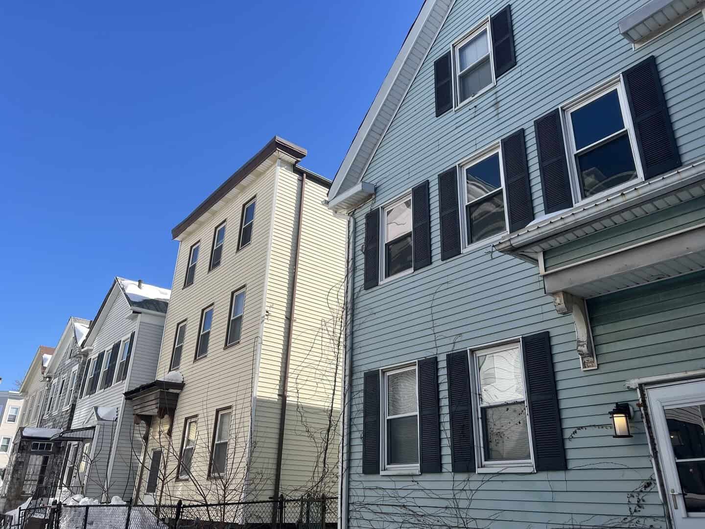 Under 800k Multi-Family South Boston