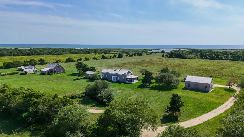 Cozy Homes for Sale in Chilmark MA