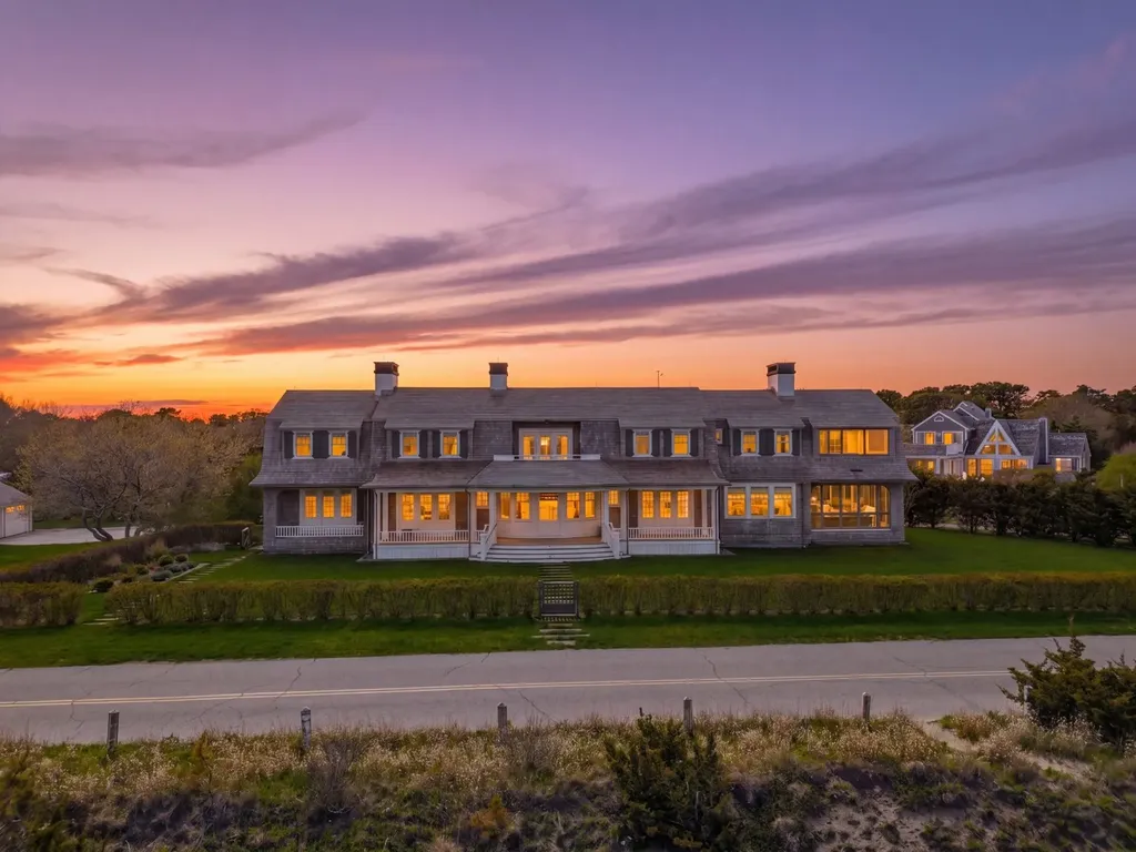 New Listings in Oak Bluffs MA