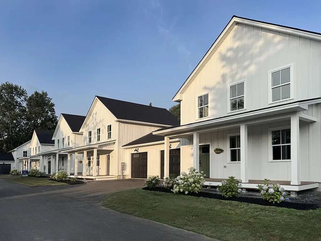 Condos / Townhomes