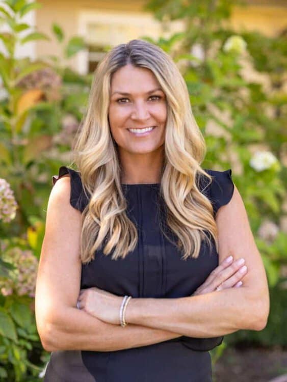 Nicole Manville