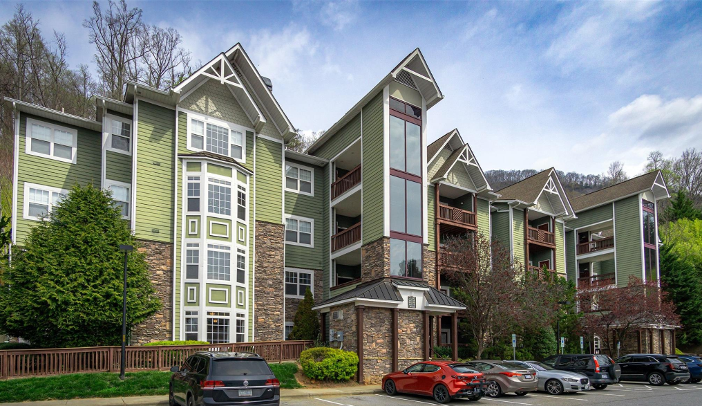 Condos/Townhomes