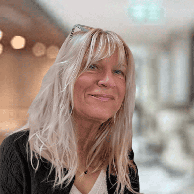 Christine Million