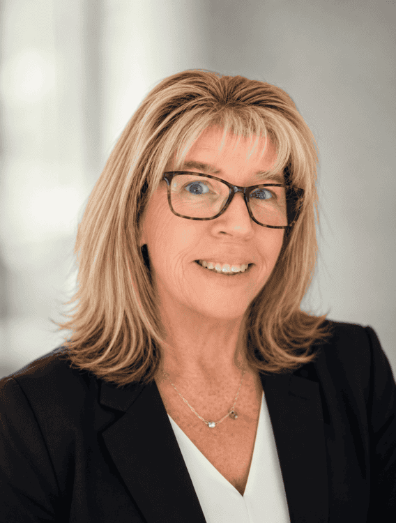 Lisa M Hall