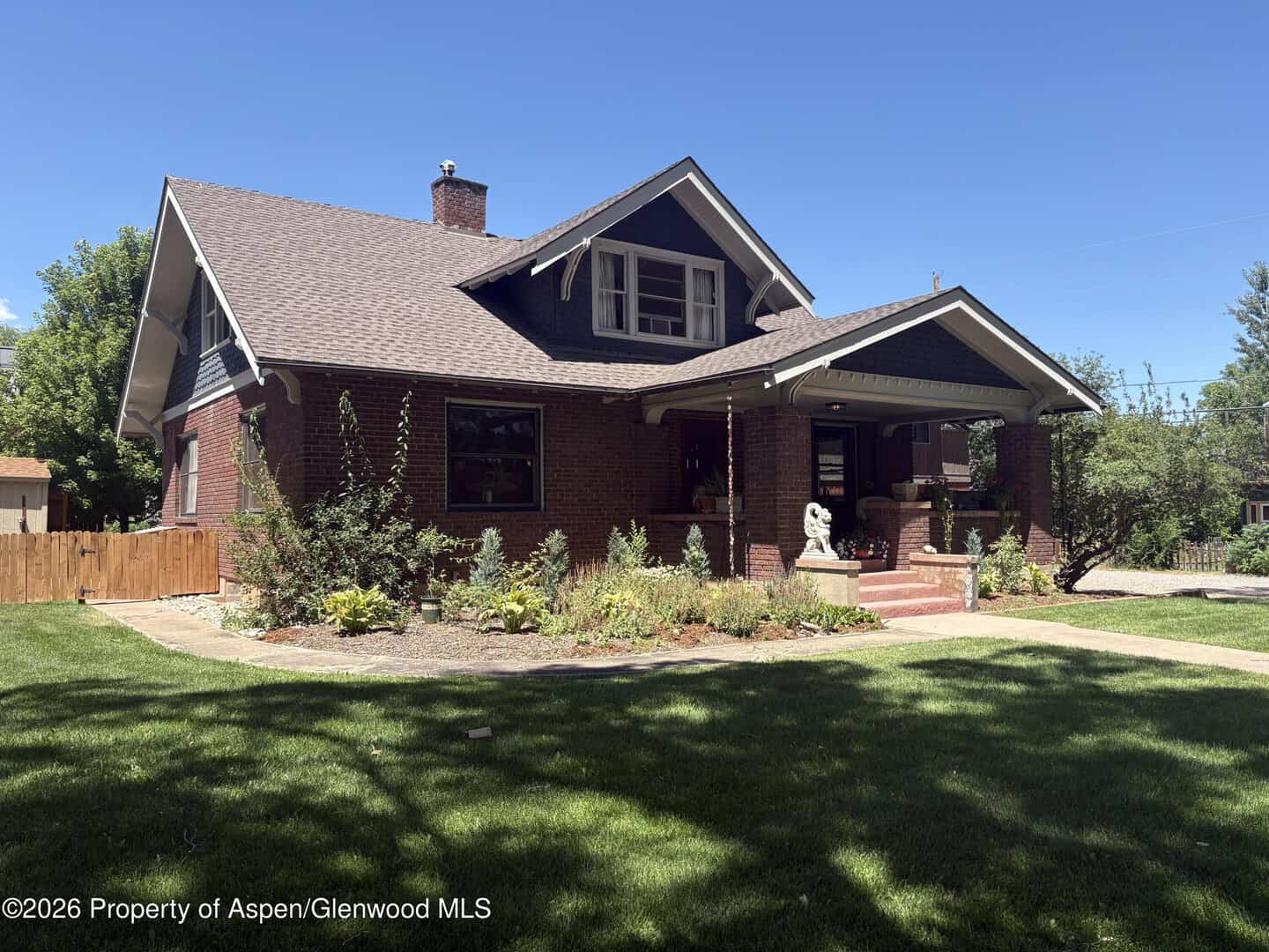 Listings for Chrissy Strom