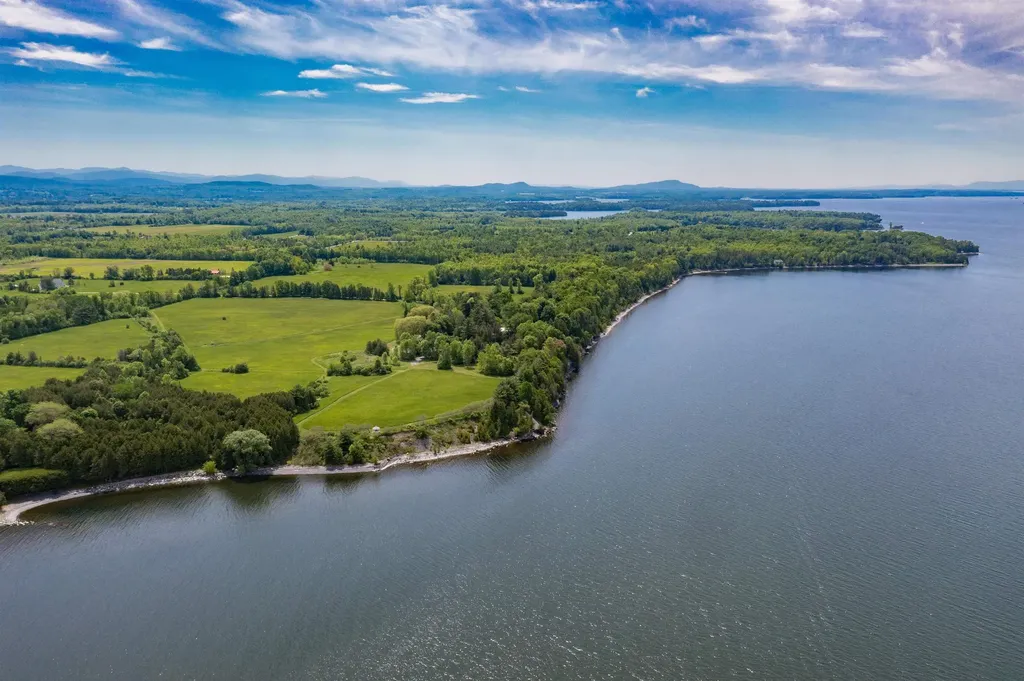 Charlotte VT