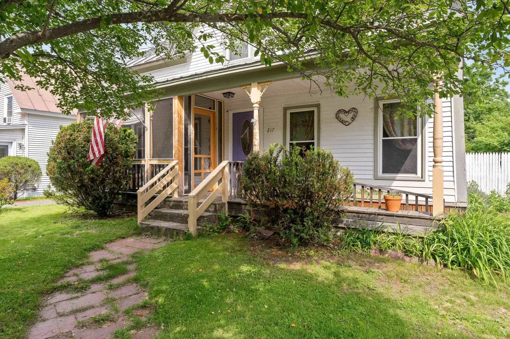 Lauren Gould Under Contract Properties