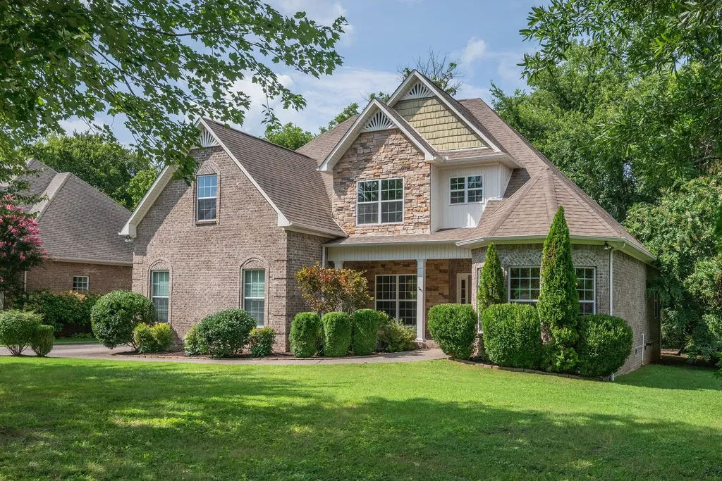 Glennmont Homes for Sale in Spring Hill TN