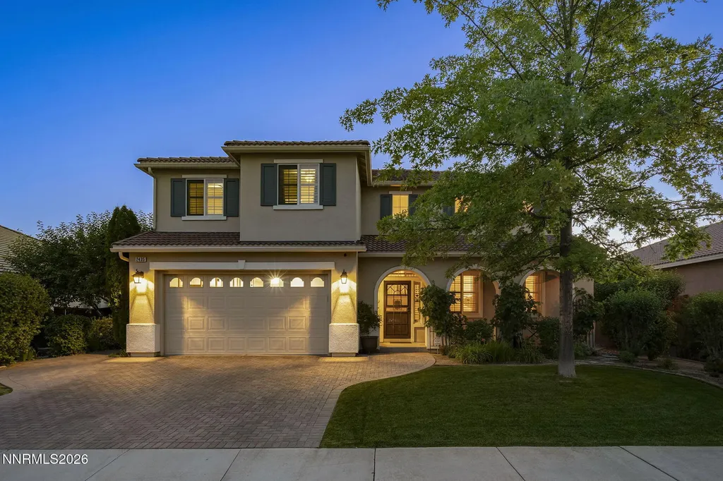 Listings for Ashley Flock