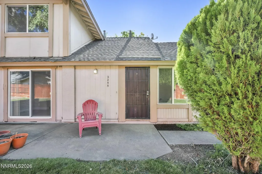Listings for David Graham