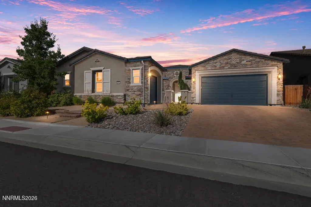 Listings for Joe Linscott