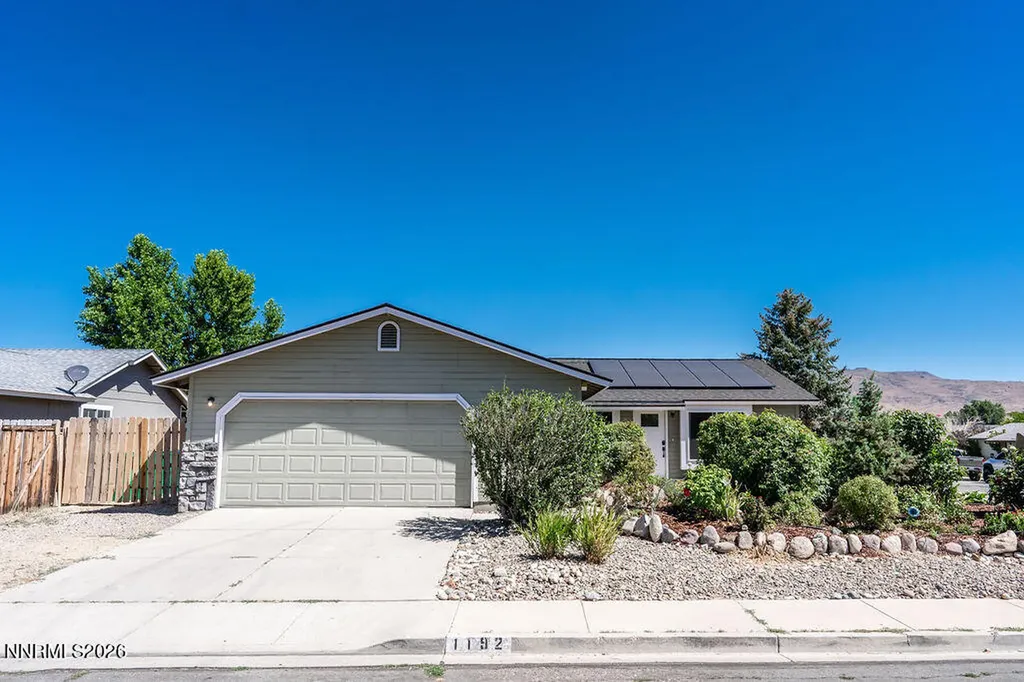 Listings for Kayla Hoog-Fry