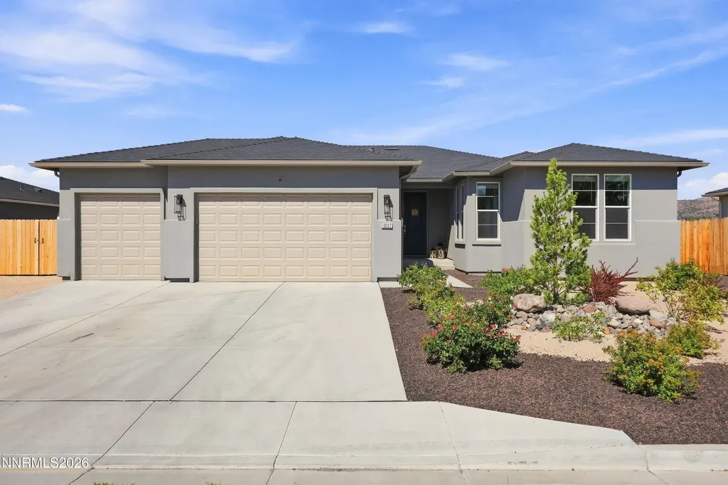Listings for Lynne King