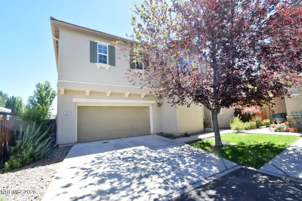 Listings for Regina Lockwood