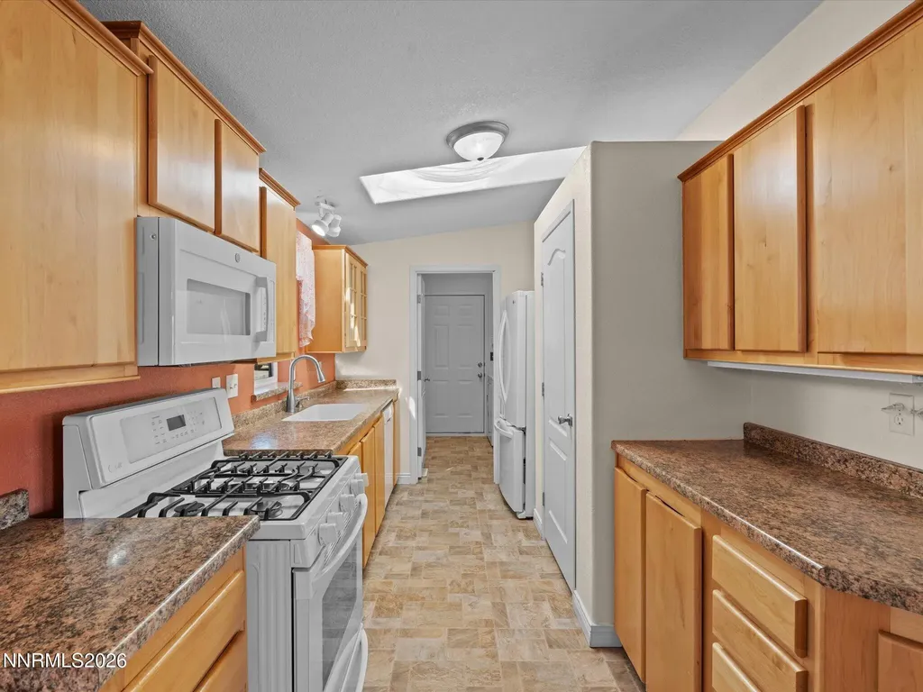 Listings for Stacy Castillo