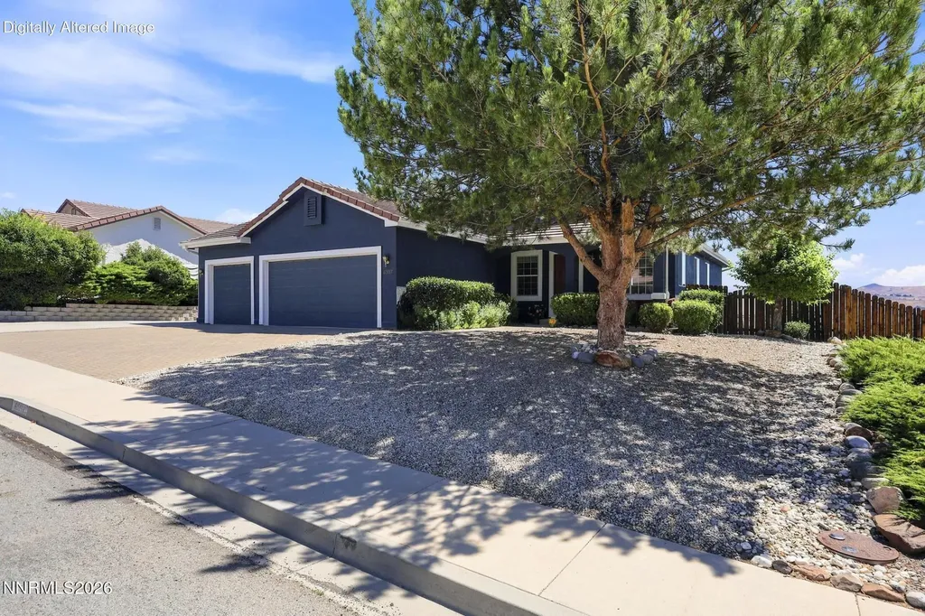 Listings for Susan Hoog