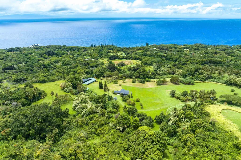 Listings for Carin Lim