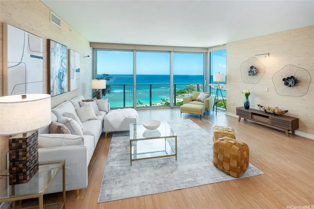 Listings for Carole Kaili Daly