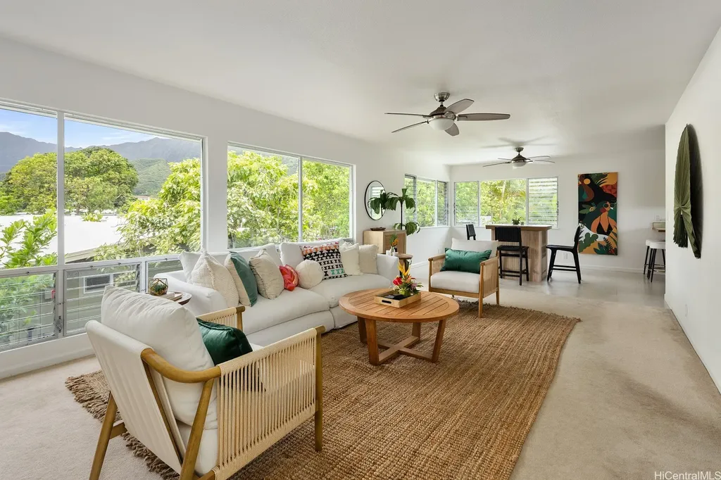 Listings for Kaulana La'a