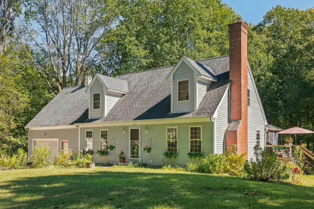 Listings for Joey Giordano