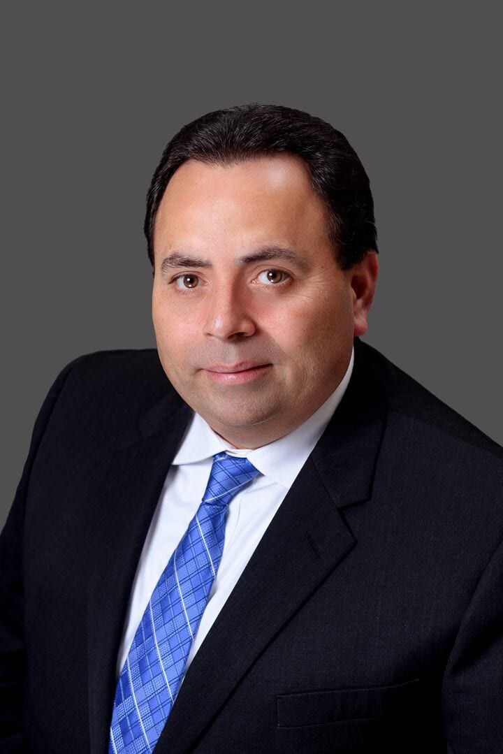 Bob Fernandez