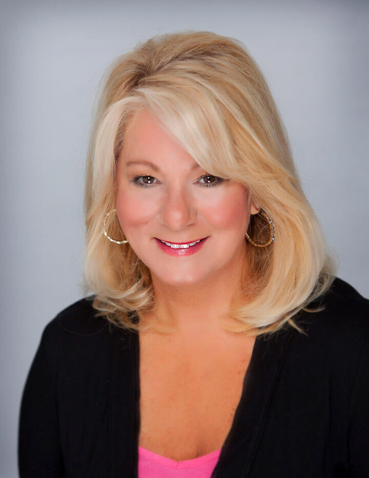 Debbie Margozewitz