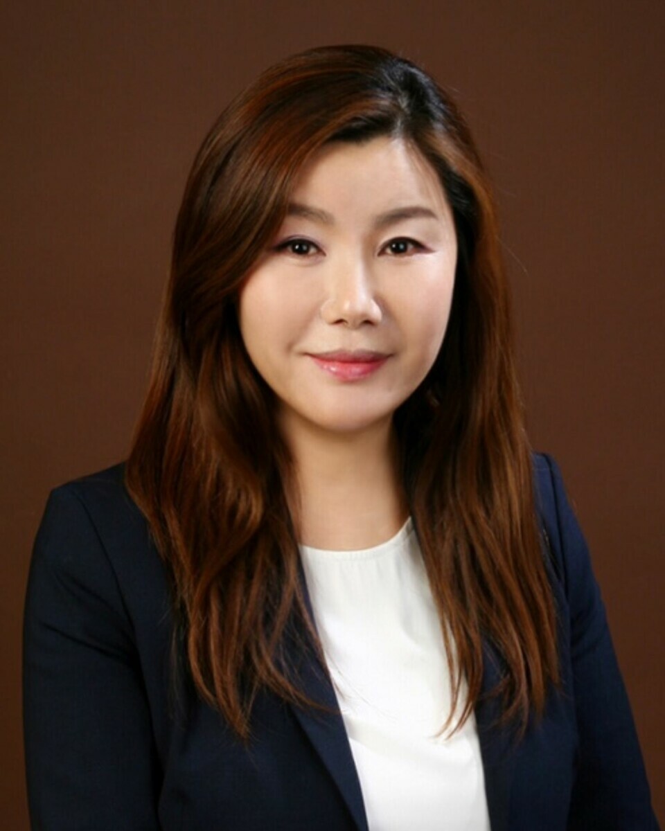 Jinny S Kim
