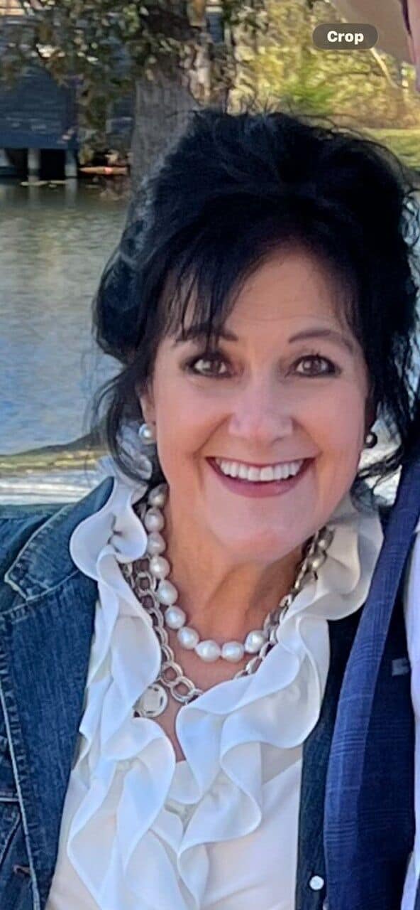 Lisa Kolinsky