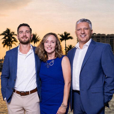 Selling Sunsets Group Photo