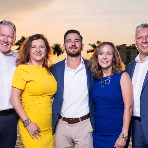 Selling Sunsets Group team photo