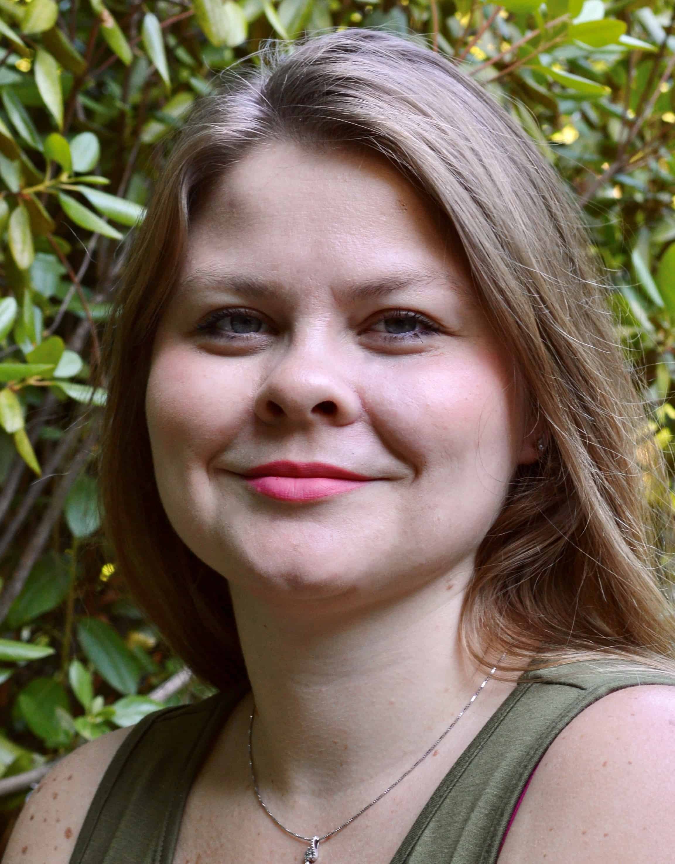 Katya Dolloff